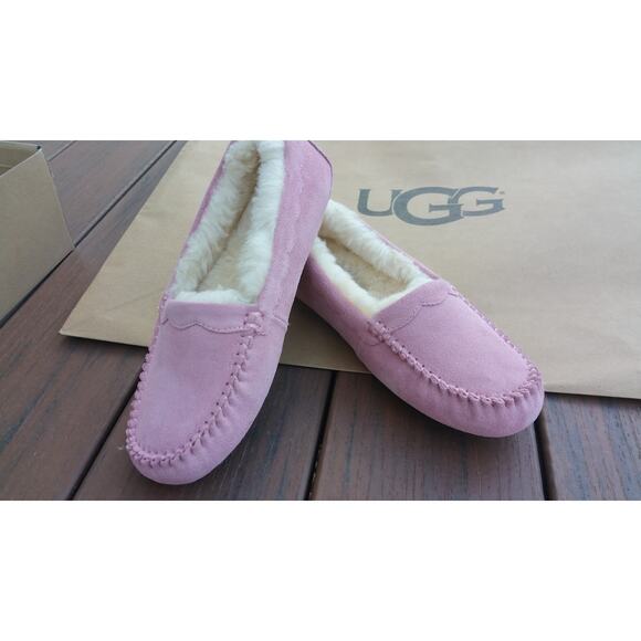 NIB Authentic UGG Dakota Pink Suede Shearling Moccasin Slippers Size 6 - Picture 7 of 10